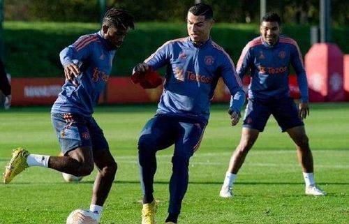 日职联前瞻：福冈黄蜂主场迎战横滨FC，保级大战谁主沉浮？  